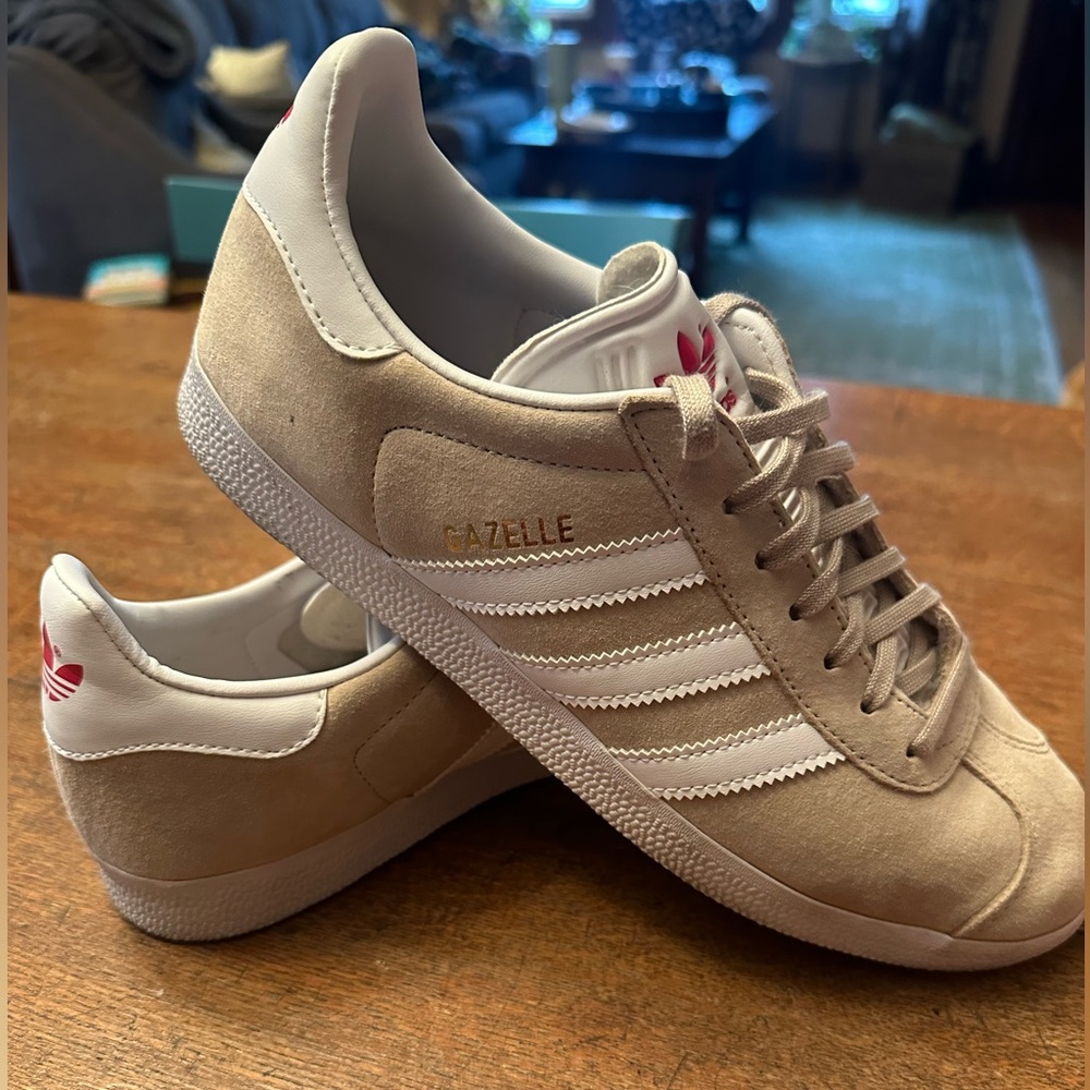 Women’s Adidas Gazelle 9